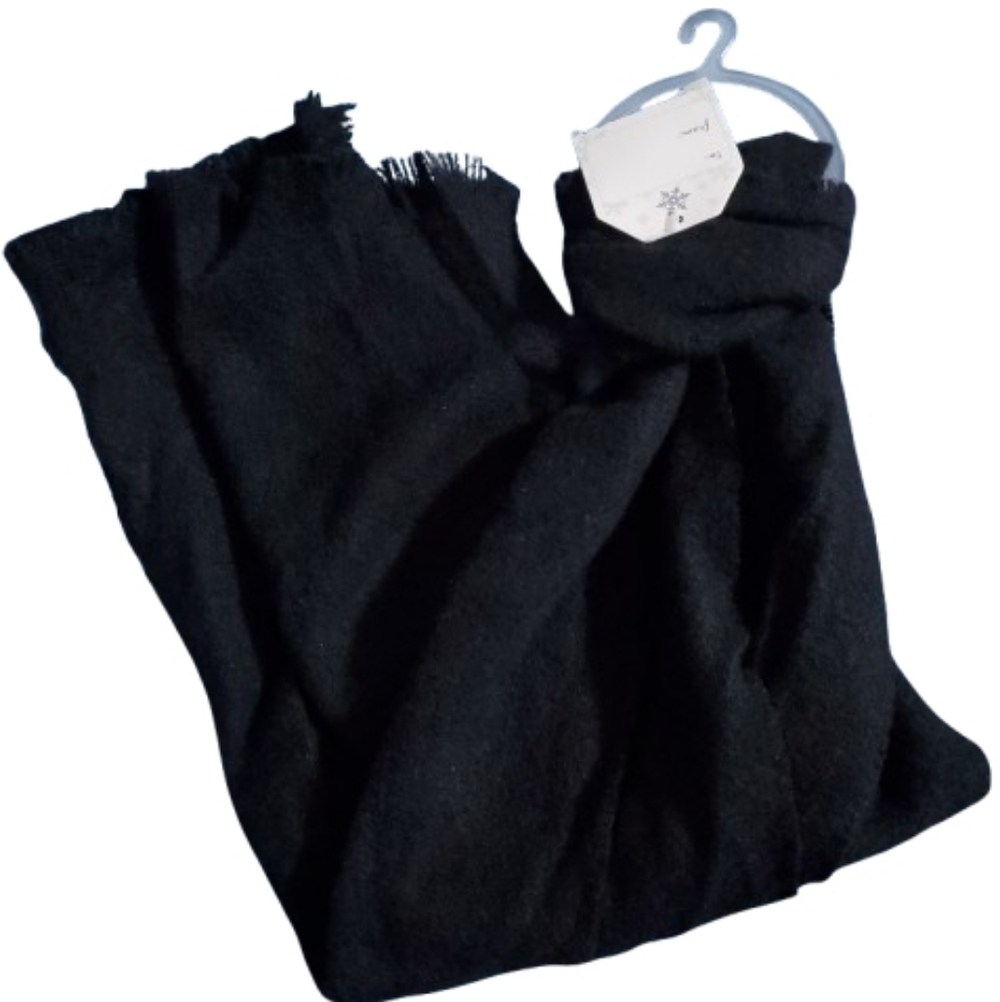 Super Soft Black Fringe End Scarf With Hanger